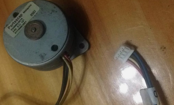 أجزاء أجهزة الصراف الآلي وينكور نيكسدورف TP07 طابعة ورق تغذية المحرك PN 1750061881