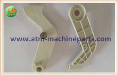 شريحة محرك البلاستيك 445-0667278 تستخدم في NCR موزع اختيار ذراع